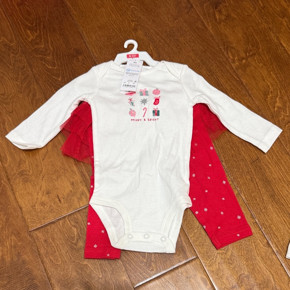 NWT Size 3M Carters Merry and Bright Red and white set - Picture 3 of 3